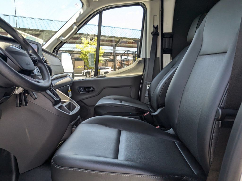 2025 Ford Transit 250