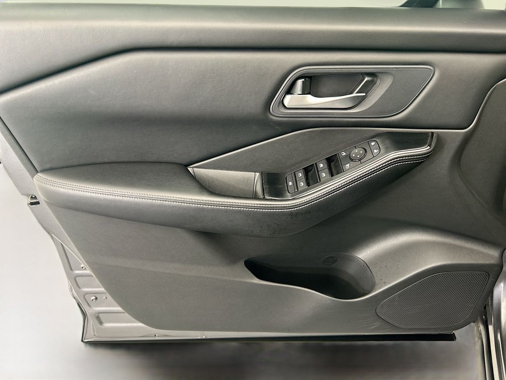 Thumbnail: 2024 Nissan Rogue - 22