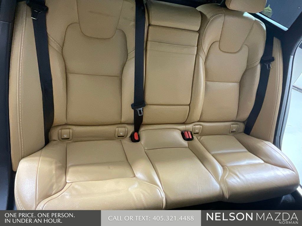 Used 2018 Black Volvo T6 AWD image 30