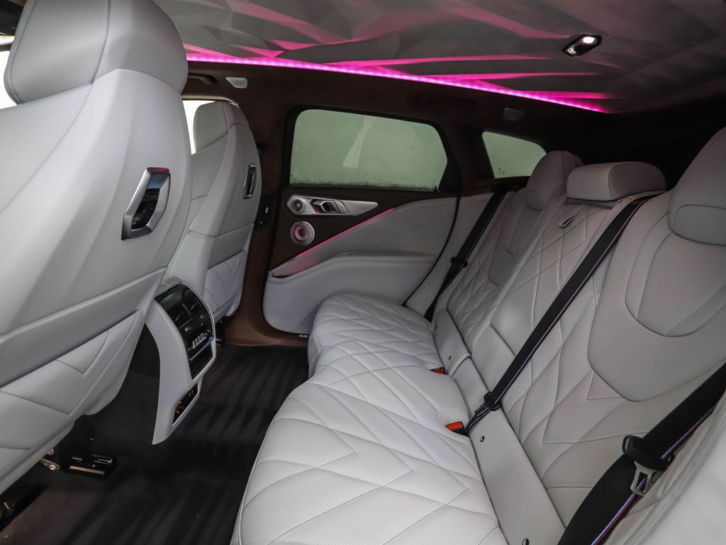 Thumbnail: 2025 BMW XM - 22