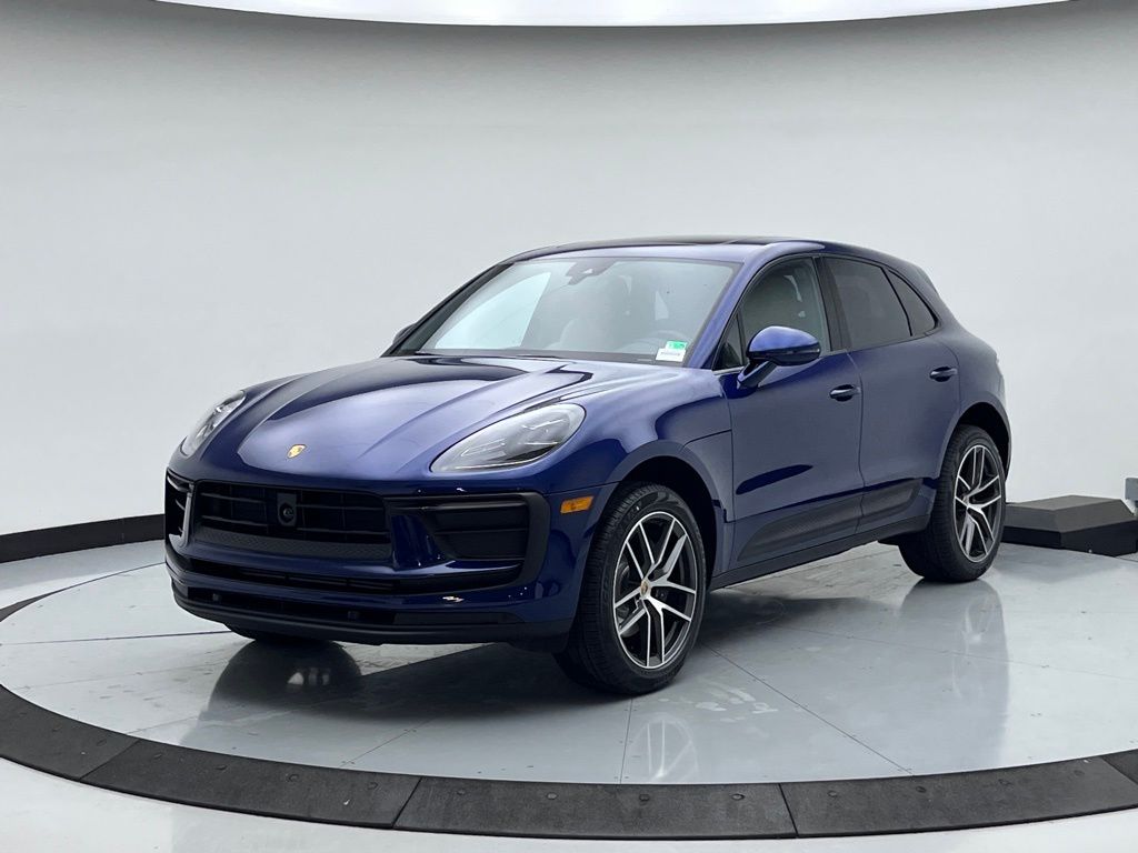 2025 Porsche Macan  -
                Chantilly, VA