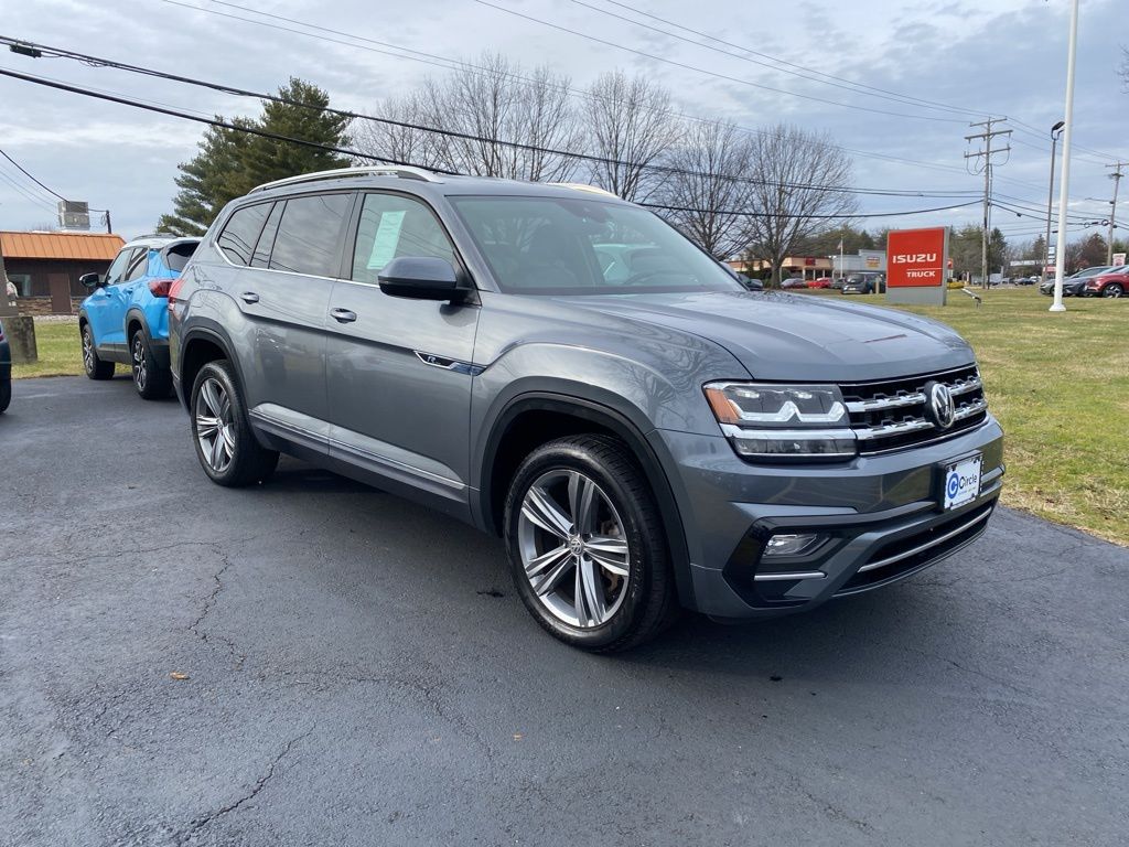 Volkswagen Atlas SE 4Motion with Technology R-Line