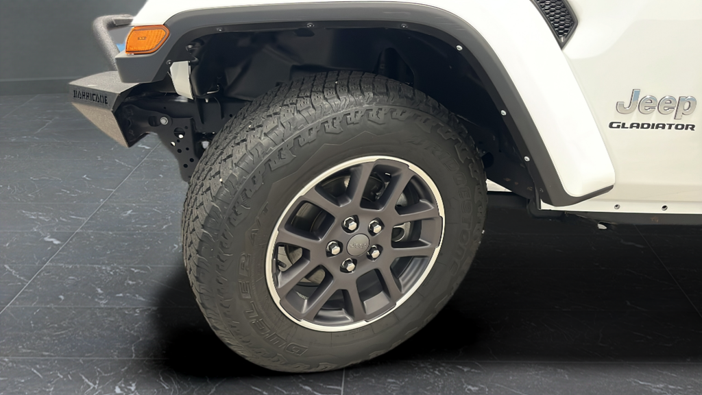 Used 2022 Bright White Clearcoat Jeep Overland image 35