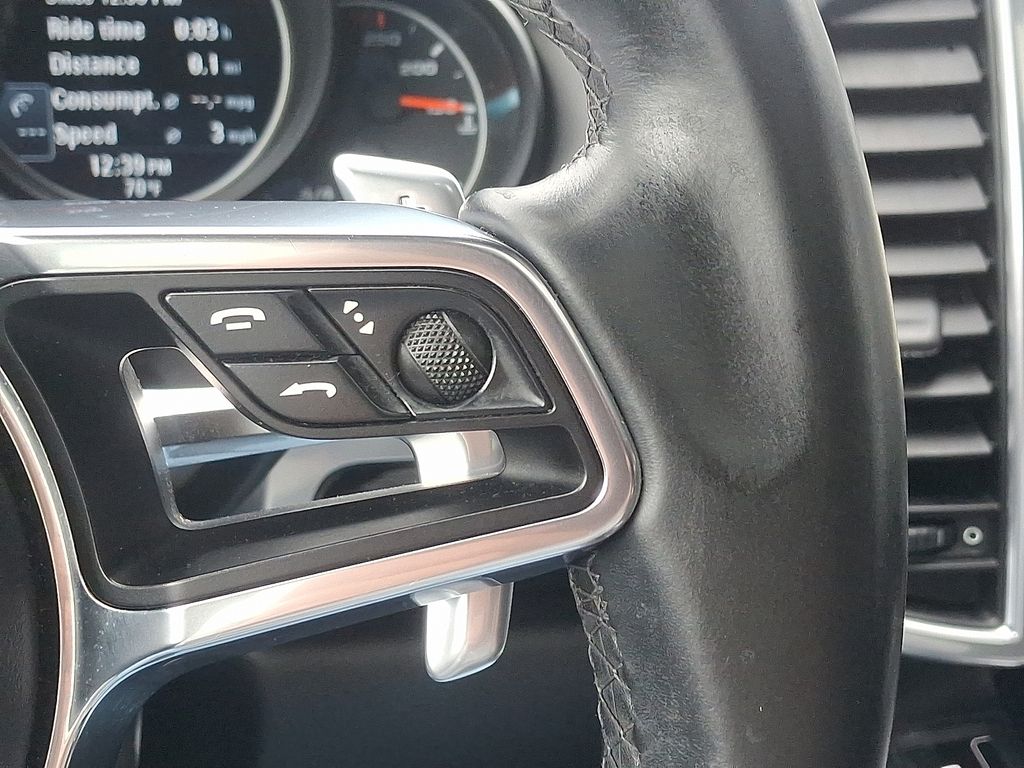 Thumbnail: 2015 Porsche Cayenne - 23