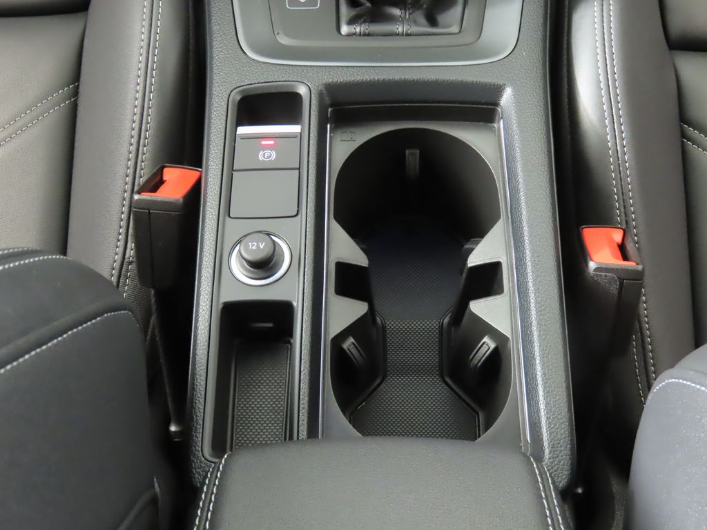 Thumbnail: 2025 Audi Q3 - 25