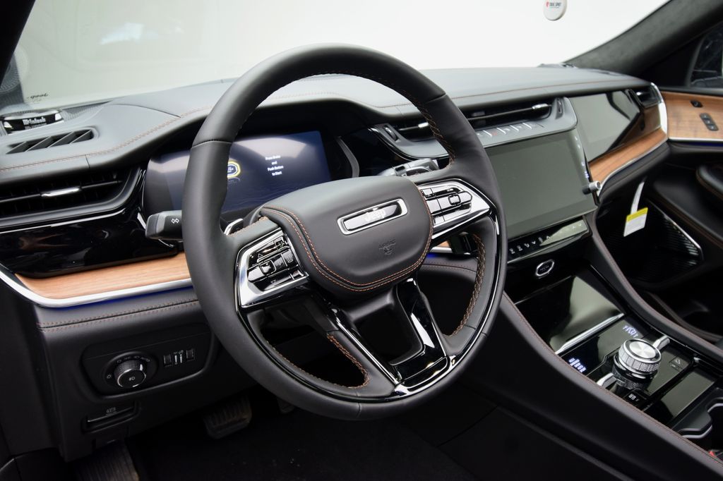 new 2026 Jeep Grand Cherokee car, priced at $58,046