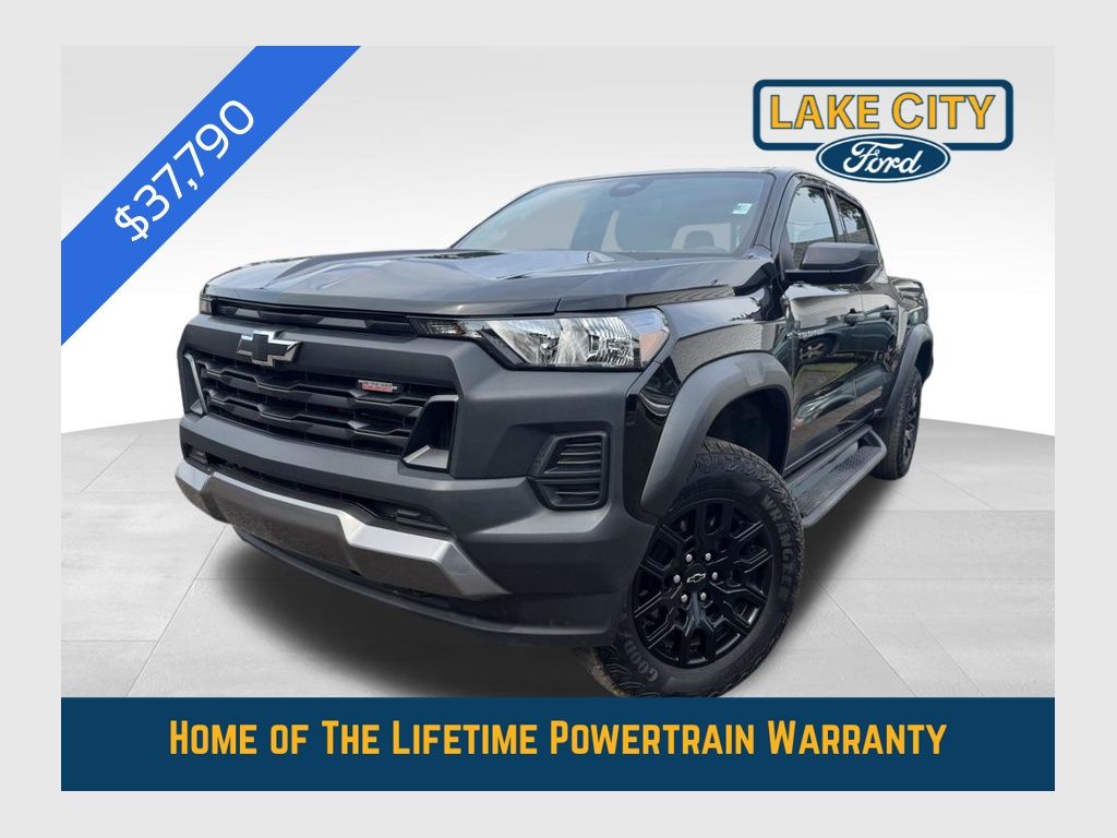 Black 2024 Chevrolet Colorado Pickup Truck Four-Wheel Drive 8-Speed Automatic
