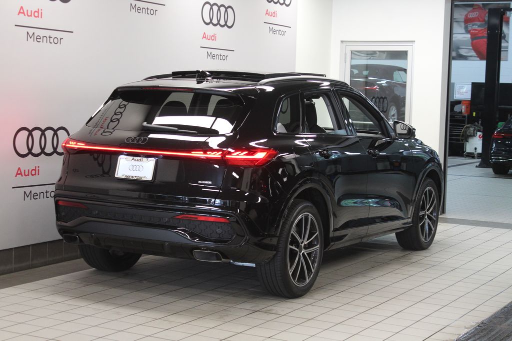 Thumbnail: 2026 Audi Q5 - 6