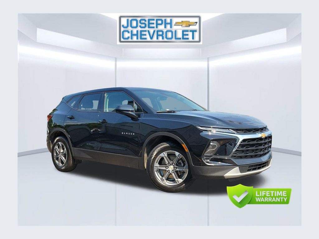 Black 2025 Chevrolet Blazer SUV / Crossover All-Wheel Drive 9-Speed Automatic Overdrive