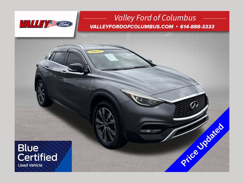  2017 INFINITI QX30 Premium AWD   