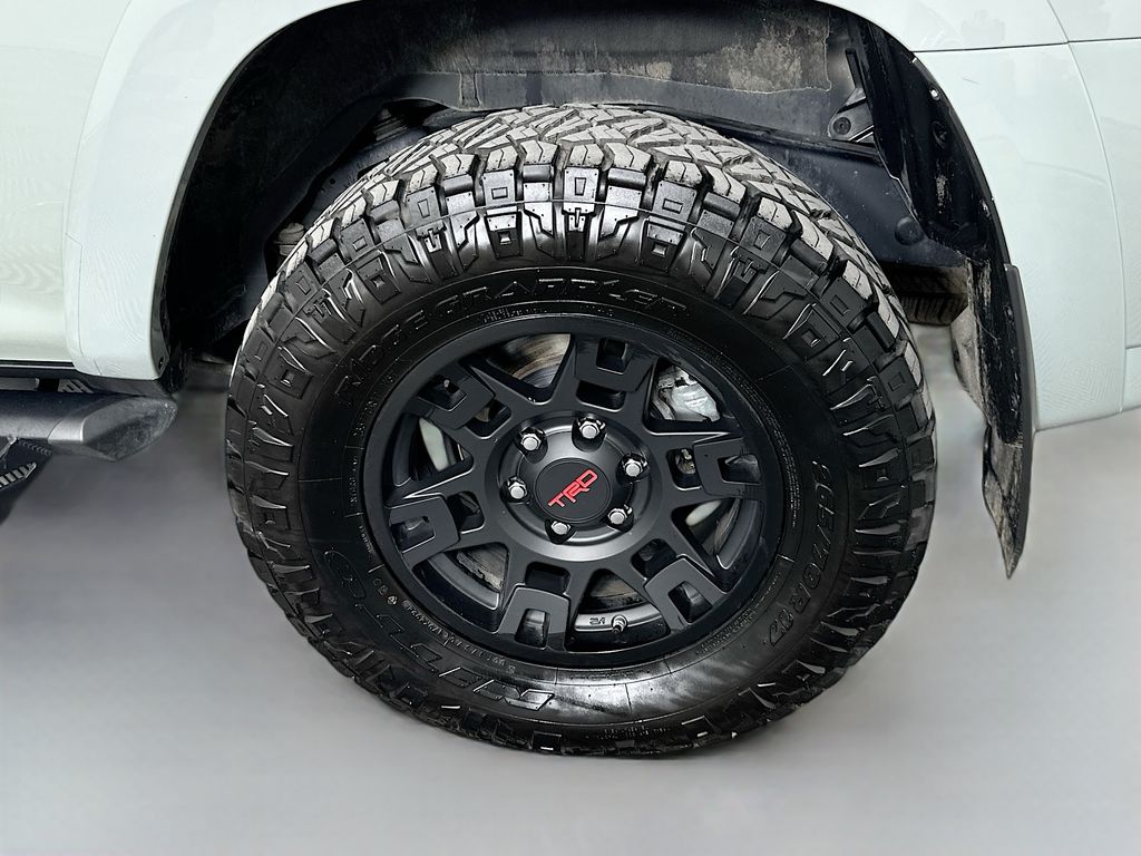Thumbnail: 2023 Toyota 4Runner - 31