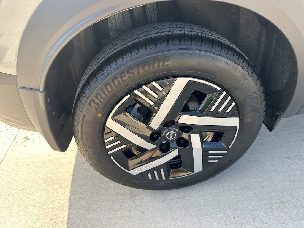 2025 Gun Metallic Nissan Kicks SV FWD SUV