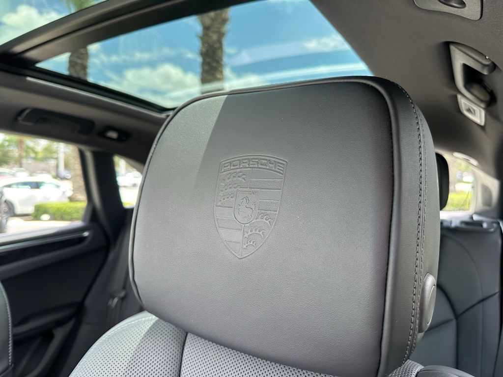 2024 Porsche Macan T 22