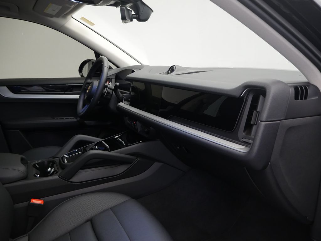 Thumbnail: 2024 Porsche Cayenne - 28