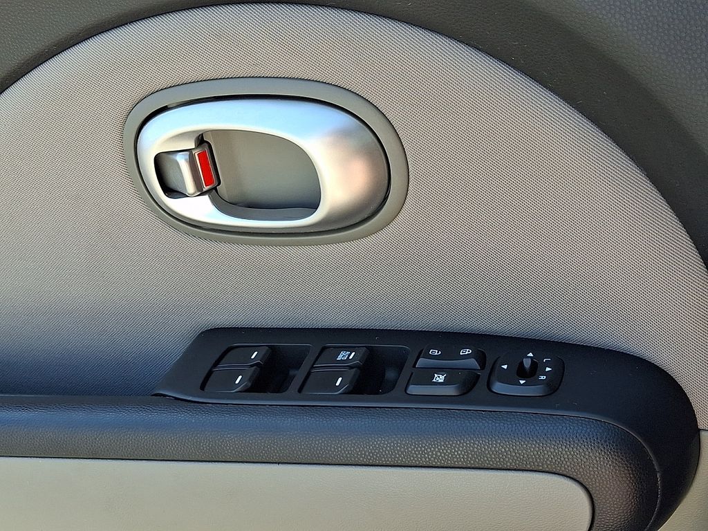 Thumbnail: 2016 Kia Soul - 25
