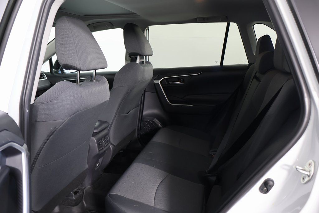 Thumbnail: 2019 Toyota RAV4 - 11