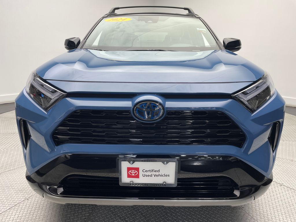 2024 Toyota RAV4 XSE 2