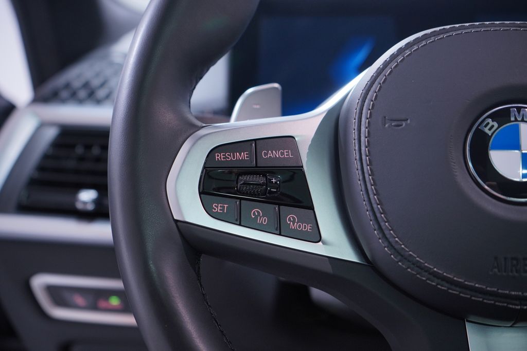 Thumbnail: 2024 BMW X7 - 21