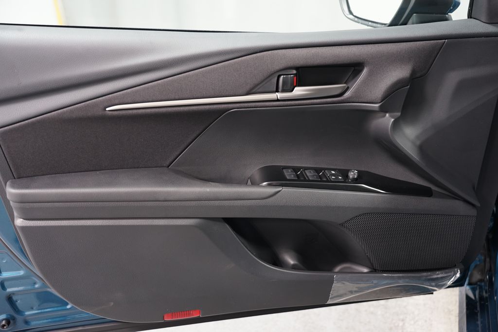2025 Toyota Camry LE 30