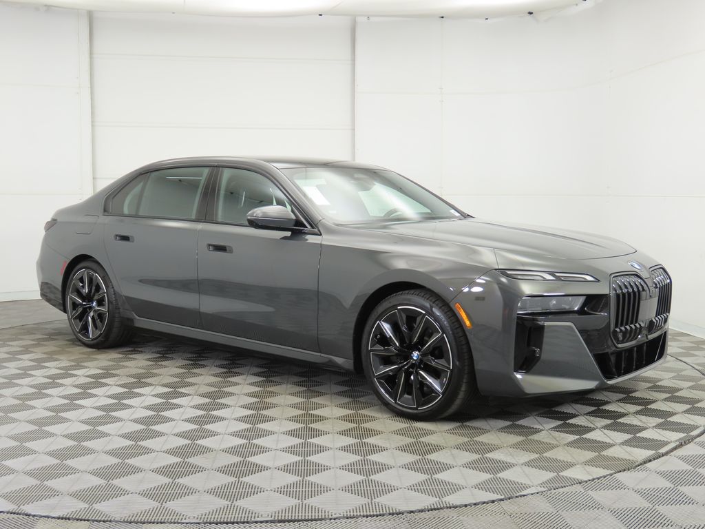Thumbnail: 2026 BMW 7 Series - 3
