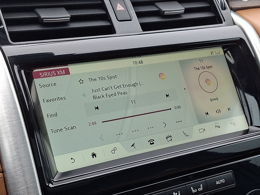 Thumbnail: 2019 Land Rover Discovery - 19