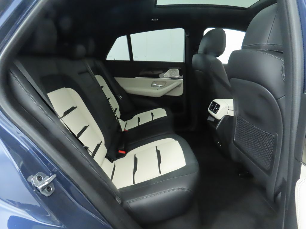 2025 Mercedes-Benz GLE 53 AMG 23