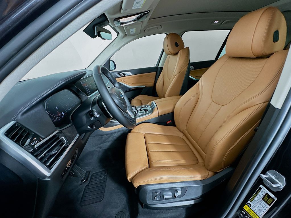 2022 BMW X7 xDrive40i 22