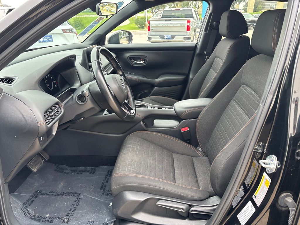 Used 2025 Honda HR-V SUV