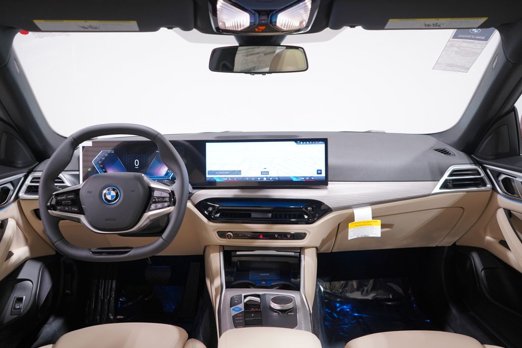 2025 BMW i4 eDrive40 10