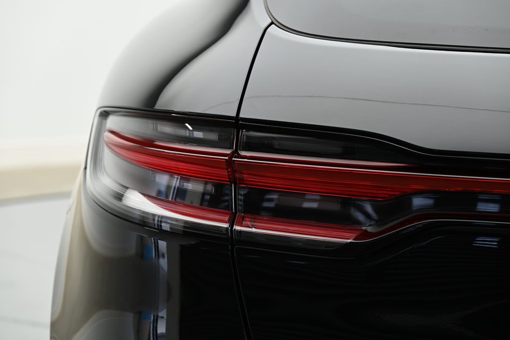 2024 Porsche Macan  15