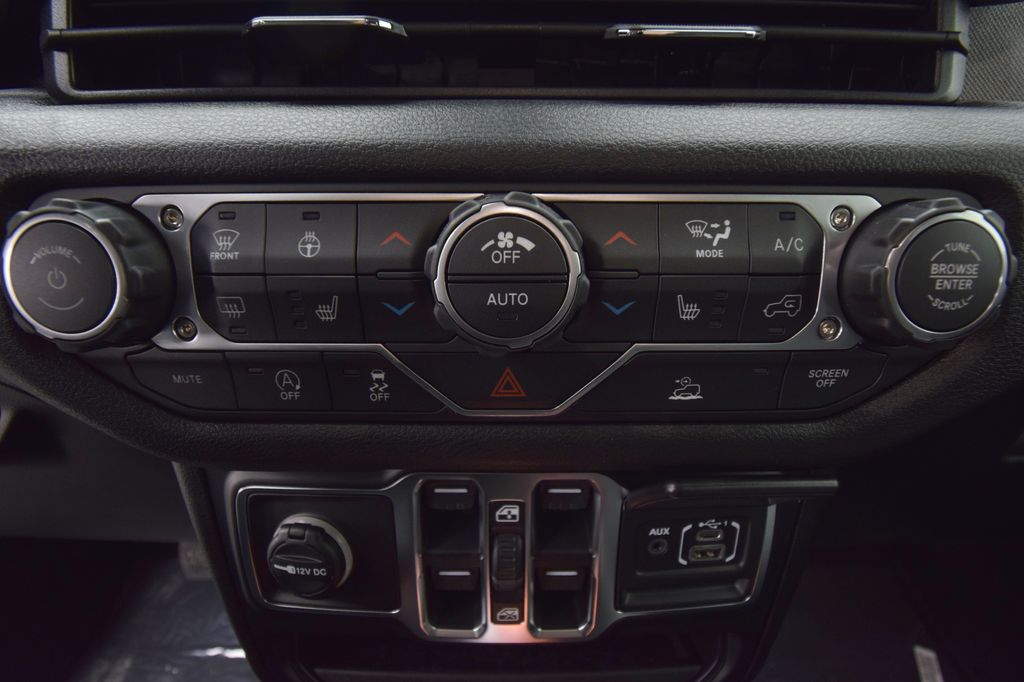 new 2026 Jeep Gladiator car, priced at $47,491