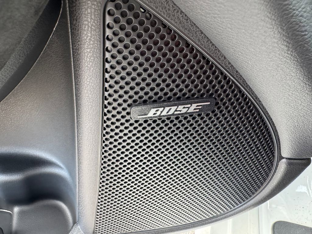 2025 Pearl White Tricoat/Super Black Nissan Z Performance RWD Coupe