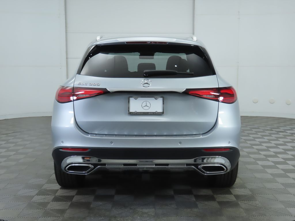 2025 Mercedes-Benz GLC 300 6