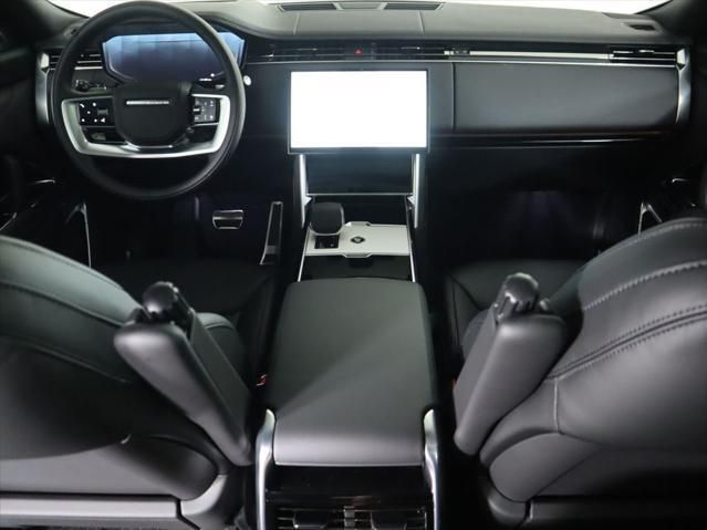 Thumbnail: 2025 Land Rover Range Rover - 14