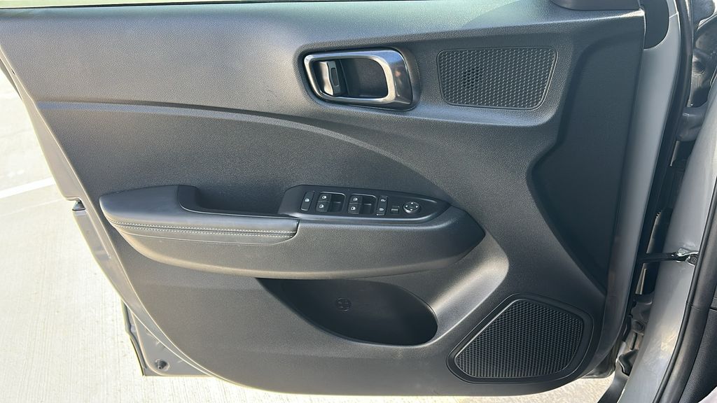 2022 Hyundai Venue Limited Gray at Baytown Hyundai