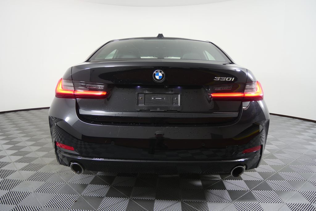 Thumbnail: 2024 BMW 3 Series - 4