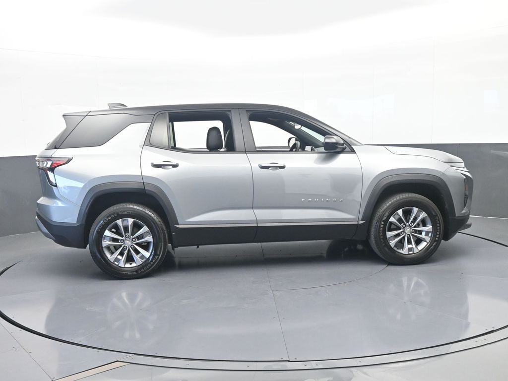 Used 2025 Sterling Gray Metallic Chevrolet LT image 7