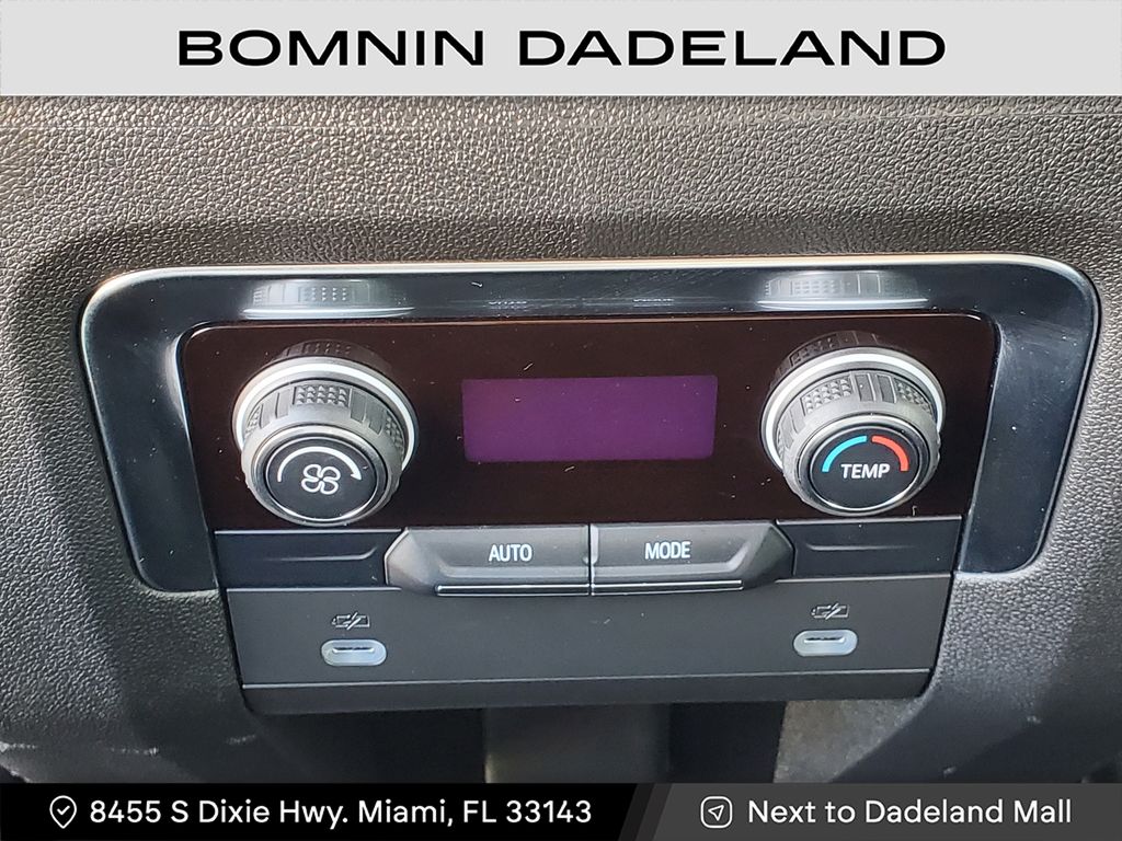 2024 Chevrolet Suburban LS photo