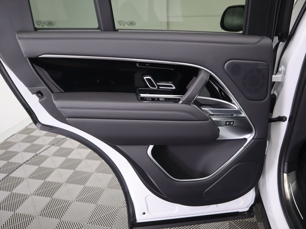 Thumbnail: 2025 Land Rover Range Rover - 27