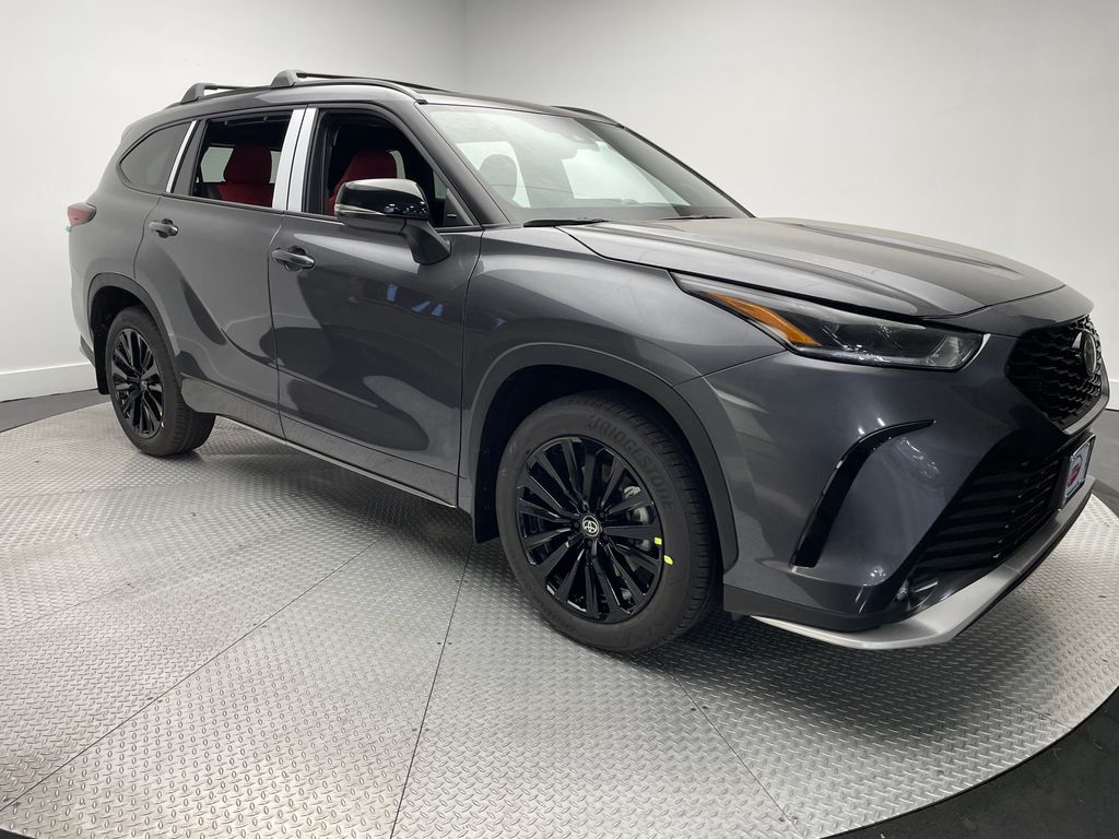 Thumbnail: 2025 Toyota Highlander - 3