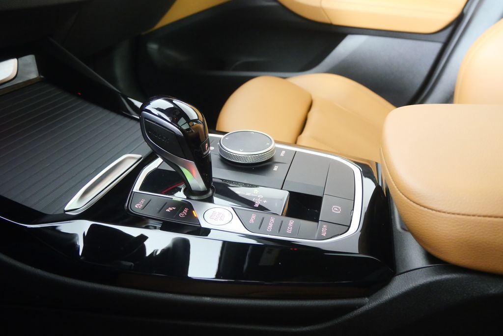 Thumbnail: 2022 BMW X3 - 23