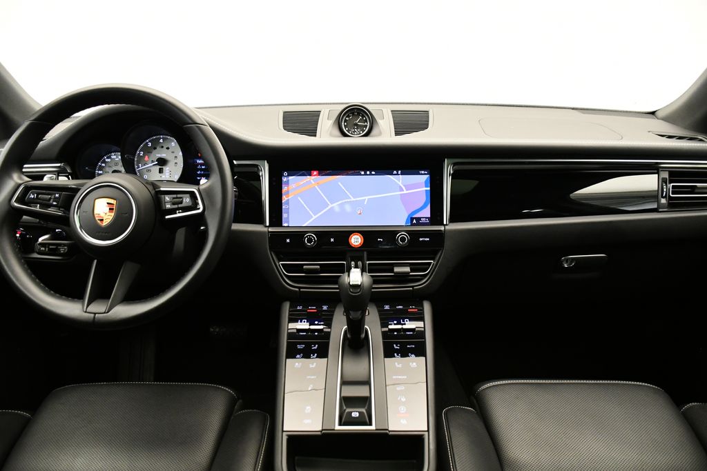 2022 Porsche Macan S 21