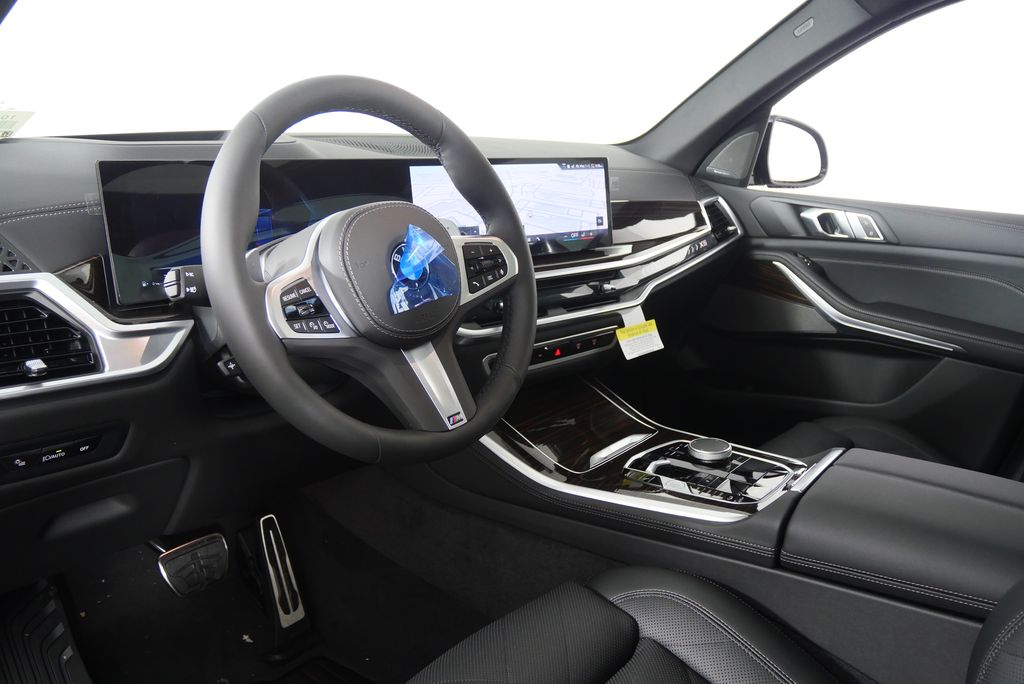 Thumbnail: 2026 BMW X5 - 13