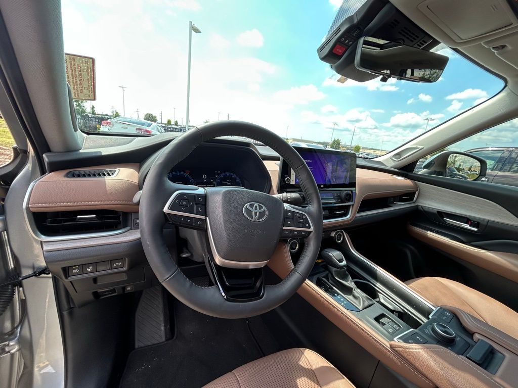 2024 Toyota Grand Highlander Platinum 5