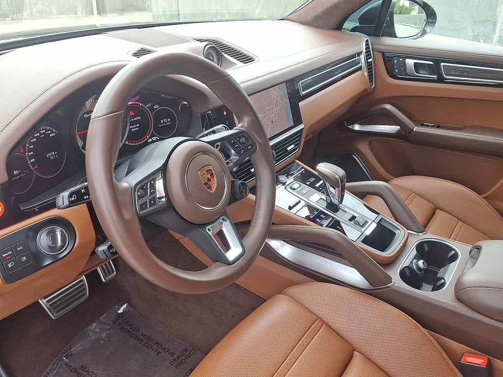 Thumbnail: 2022 Porsche Cayenne - 4