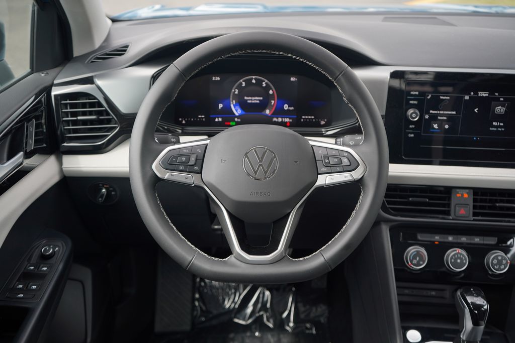 Thumbnail: 2025 Volkswagen Taos - 9