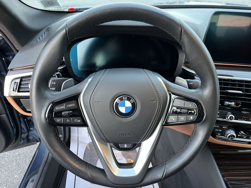 Thumbnail: 2023 BMW 5 Series - 14