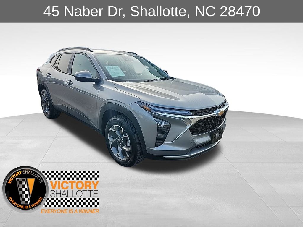 2025 Chevrolet Trax LT FWD