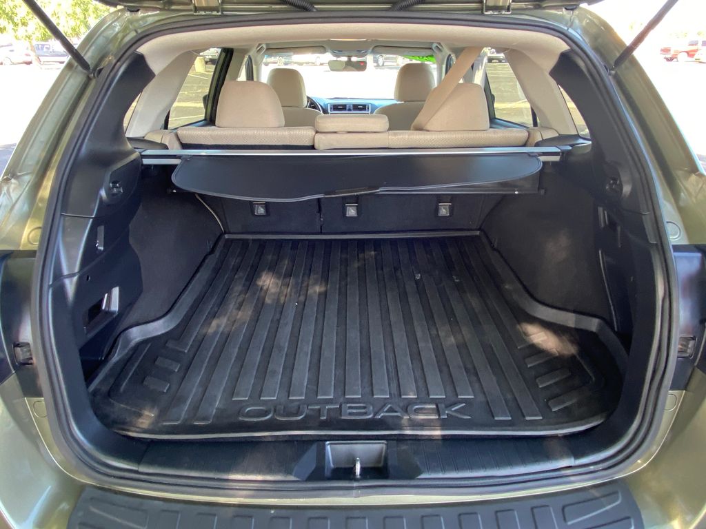 2018 Subaru Outback Premium 30