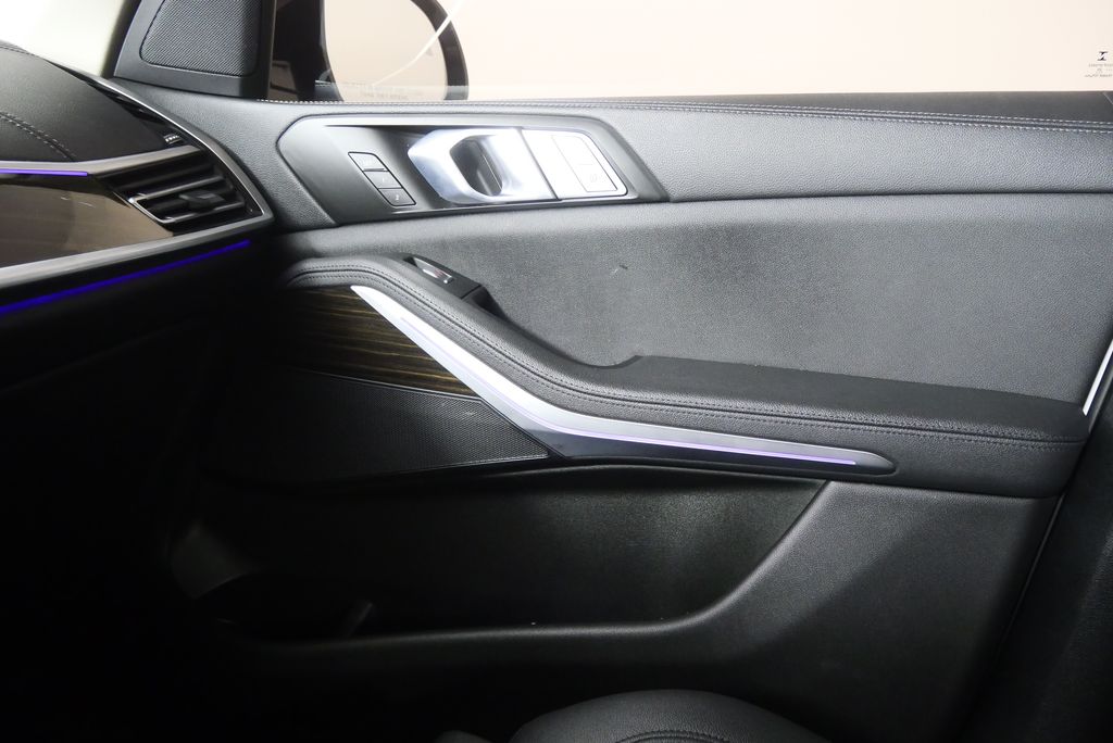 Thumbnail: 2020 BMW X7 - 28